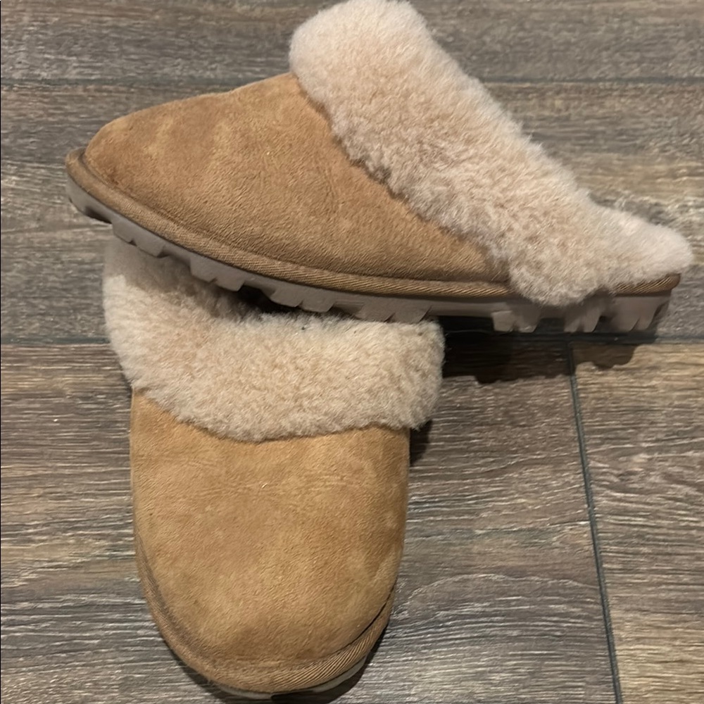 Cozy Tan Shearling Slippers